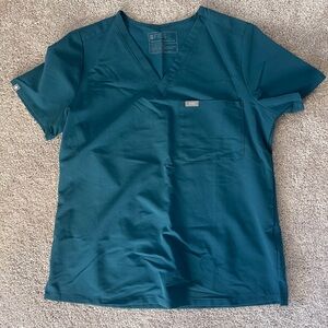 Women’s Figs Top- Caribean Blue